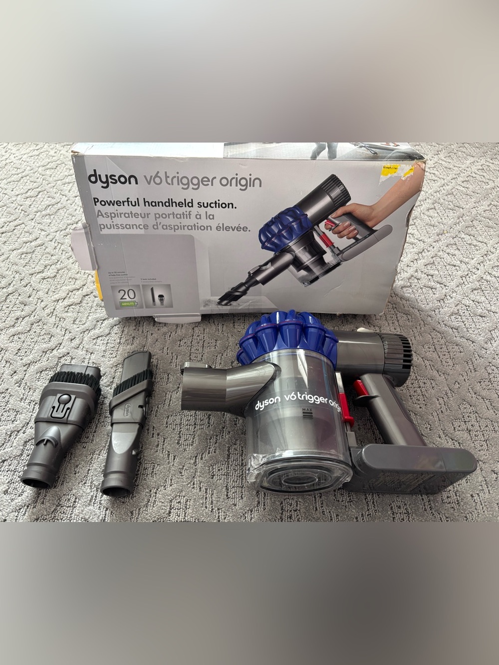 Dyson v6